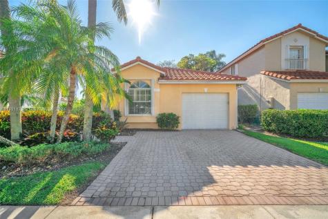 1692 SW 159th Avenue Pembroke Pines FL 33027