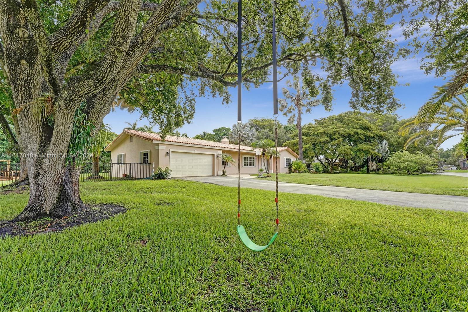 10925 SW 40th Court Davie FL 33328