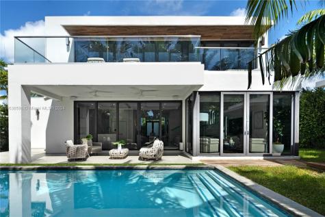 4489 N Michigan Avenue Miami Beach FL 33140