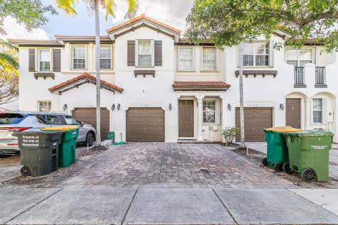 1128 NE 31st Terrace Homestead FL 33033