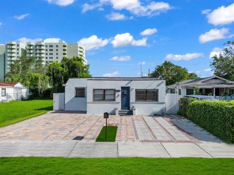 2376 NW 55th Street Miami FL 33142