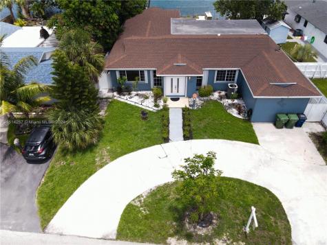631 SW 11th Avenue Hallandale Beach FL 33009