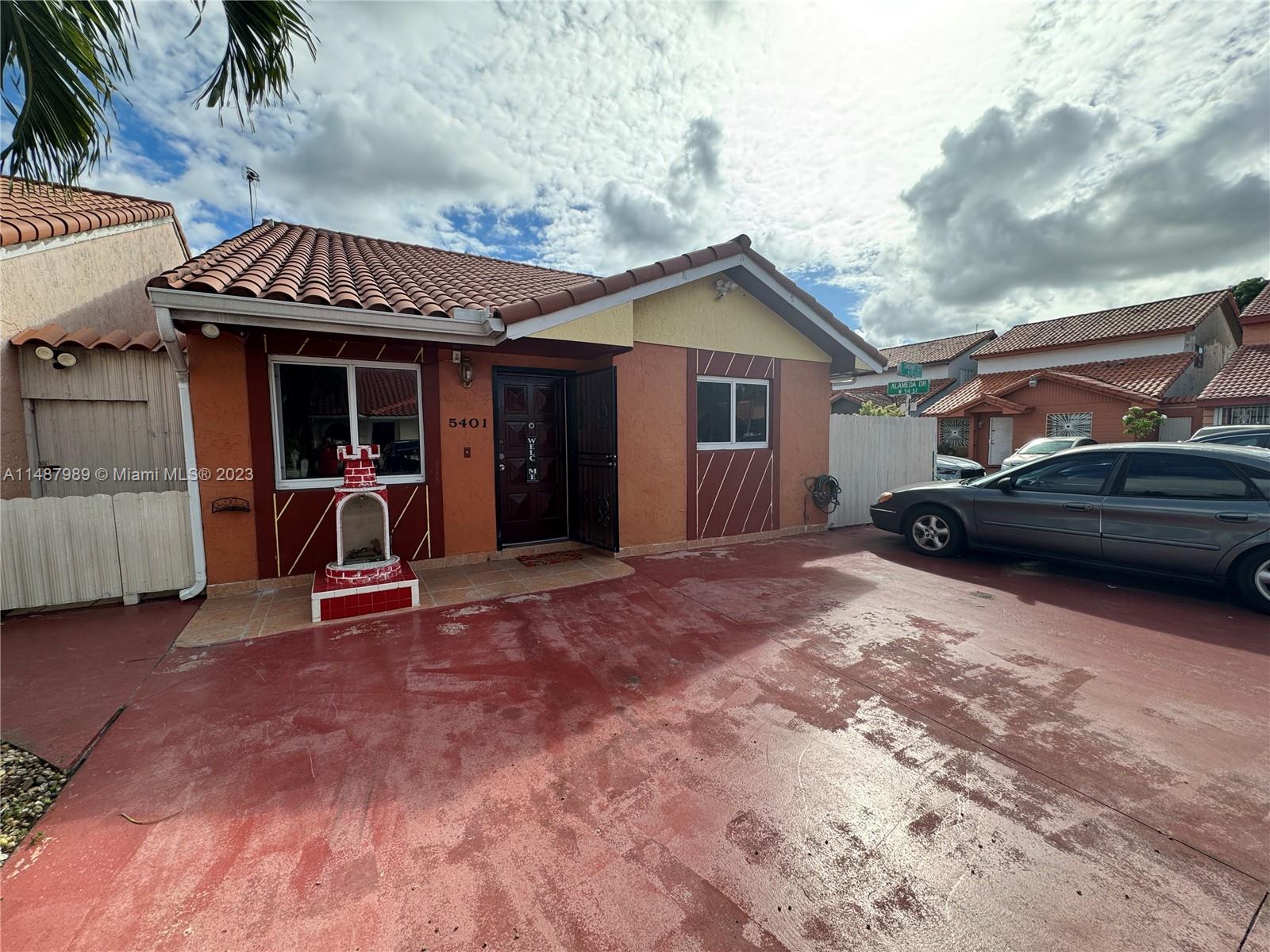 5401 W 27th Court Hialeah FL 33016
