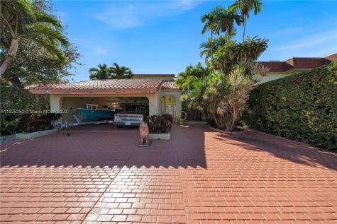 9930 SW 23rd Street Miami FL 33165