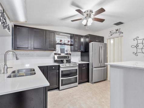 7180 Moseley Street Hollywood FL 33024