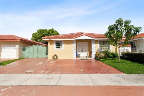 5766 SW 149th Place Miami FL 33193