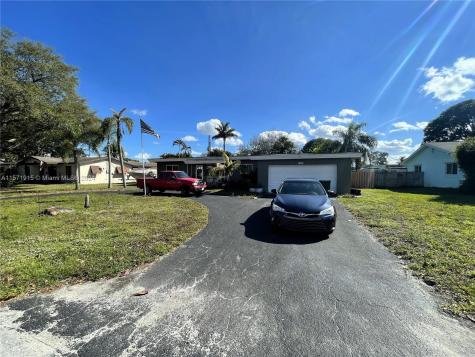 6930 SW 13th Street Pembroke Pines FL 33023