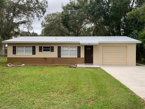810 SE 9th Court Okeechobee FL 34974