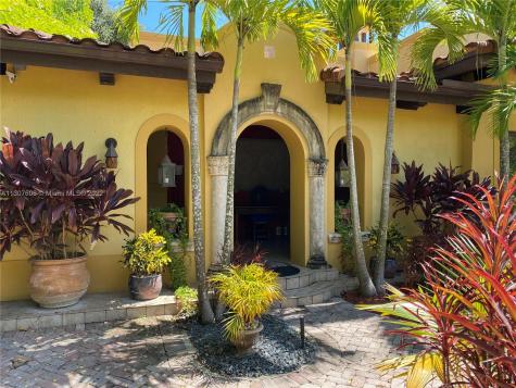 2130 SW 24th Terrace Miami FL 33145