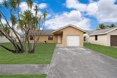 7525 SW 8th Street North Lauderdale FL 33068
