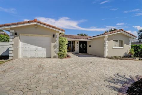 1327 Rodman Street Hollywood FL 33019