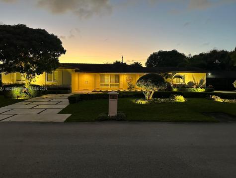 7300 SW 84th Place Miami FL 33143