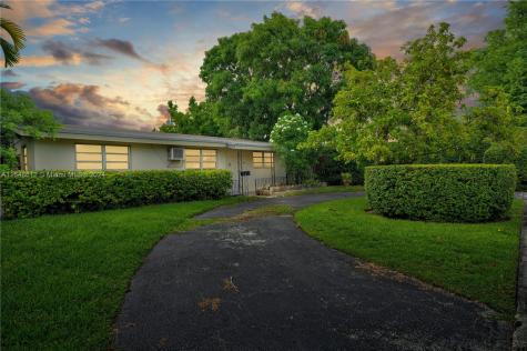 3310 SW 92nd Court Miami FL 33165