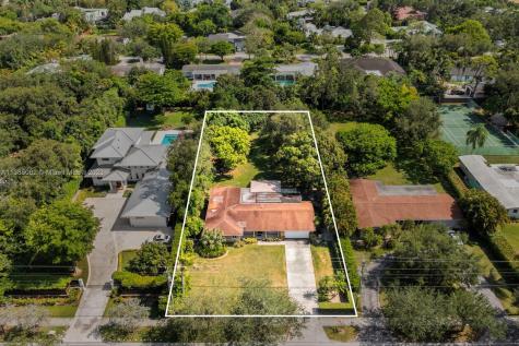 7470 SW 104th Street Pinecrest FL 33156