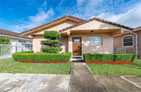 10425 SW 26th Terrace Miami FL 33165