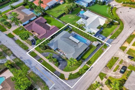 21332 NE 18th Place Miami FL 33179