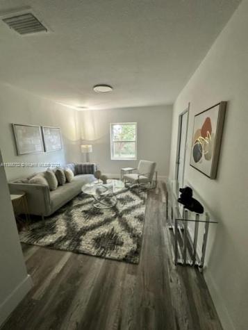 617 NW 43rd Court Oakland Park FL 33309
