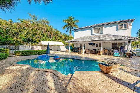 16492 SW 56th Terrace Miami FL 33193