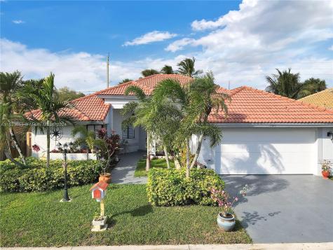 11611 SW 9th Court Pembroke Pines FL 33025