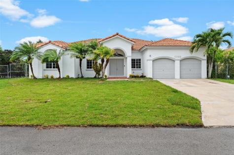 13069 SW 220th Terrace Miami FL 33170