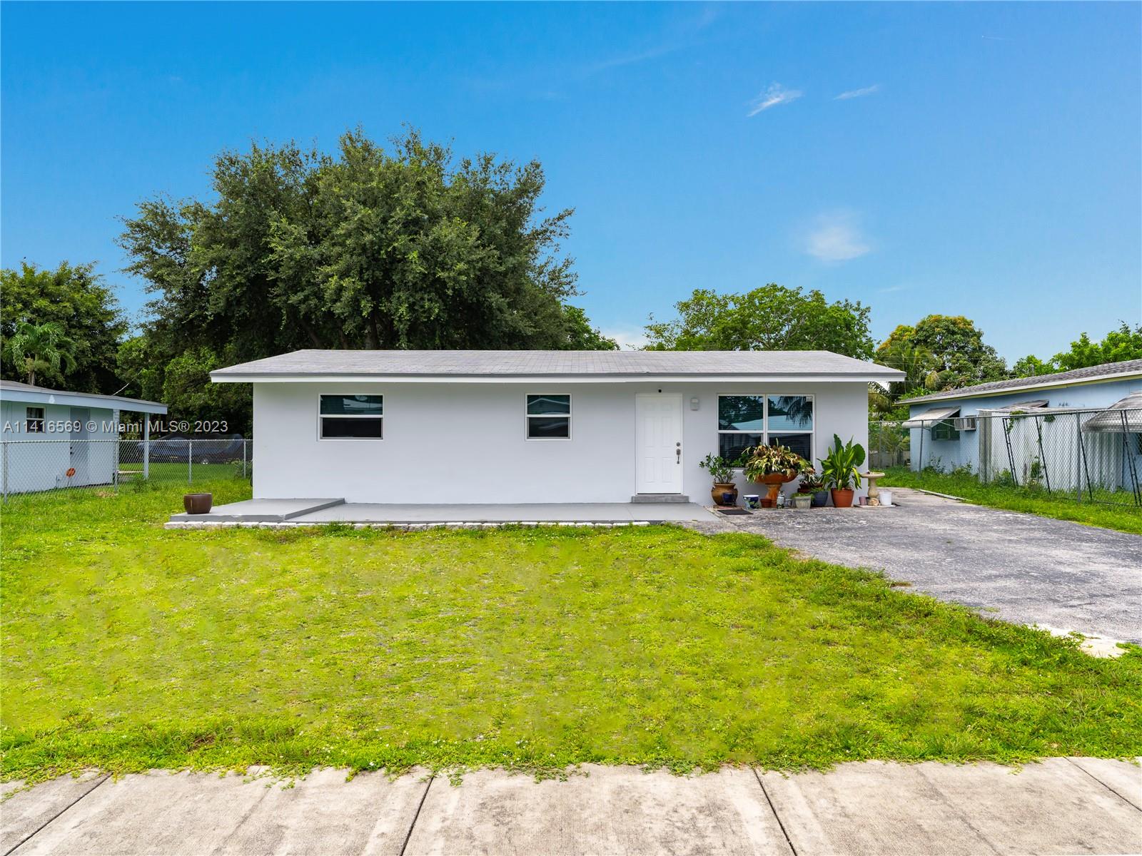 6110 SW 41st Place Davie FL 33314