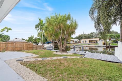 2615 Sherman Street Hollywood FL 33020