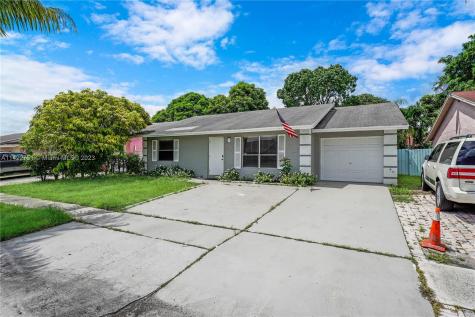 6141 Arcade Court Lake Worth FL 33463