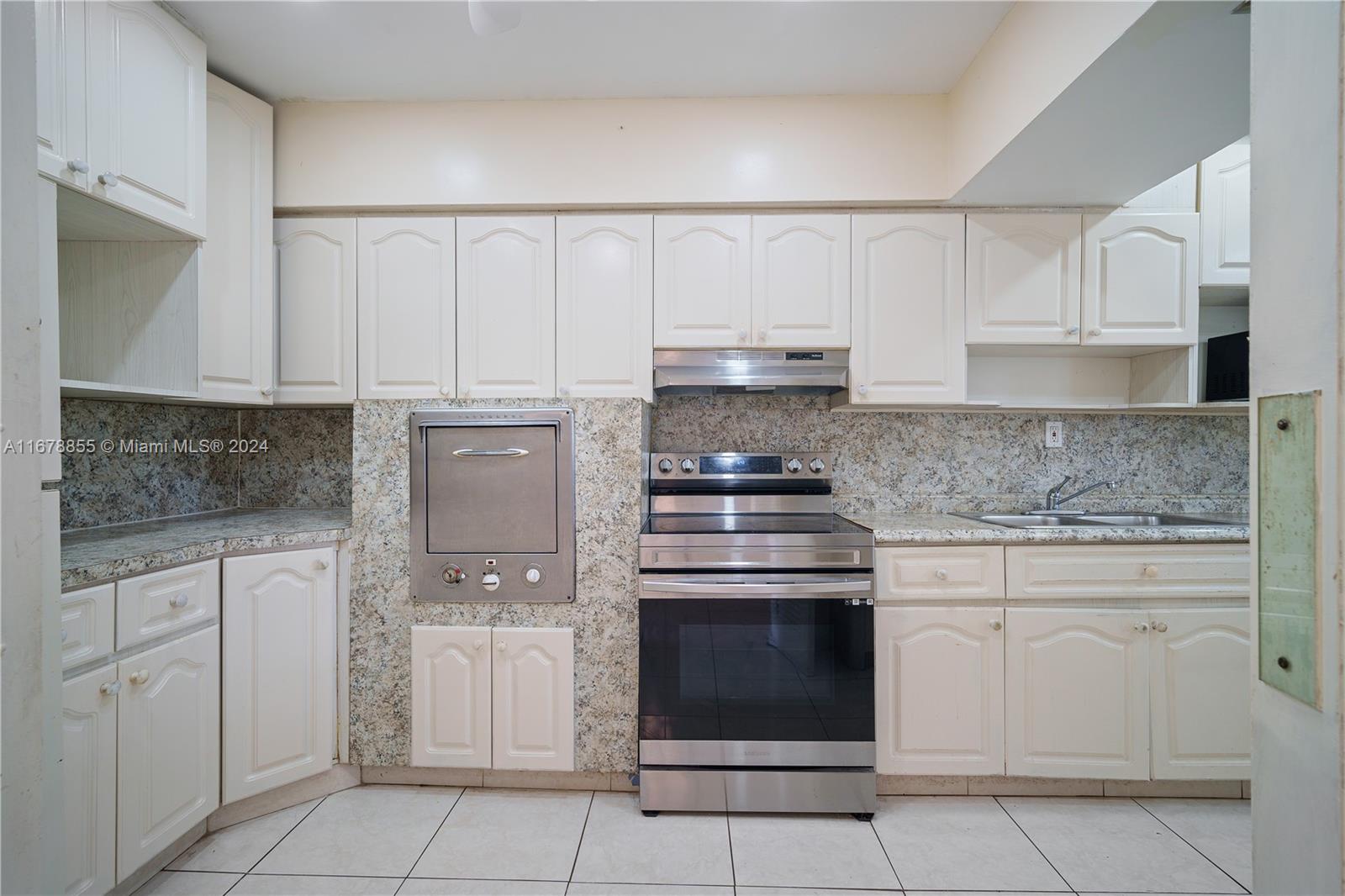 555 NE 157th Street Miami FL 33162