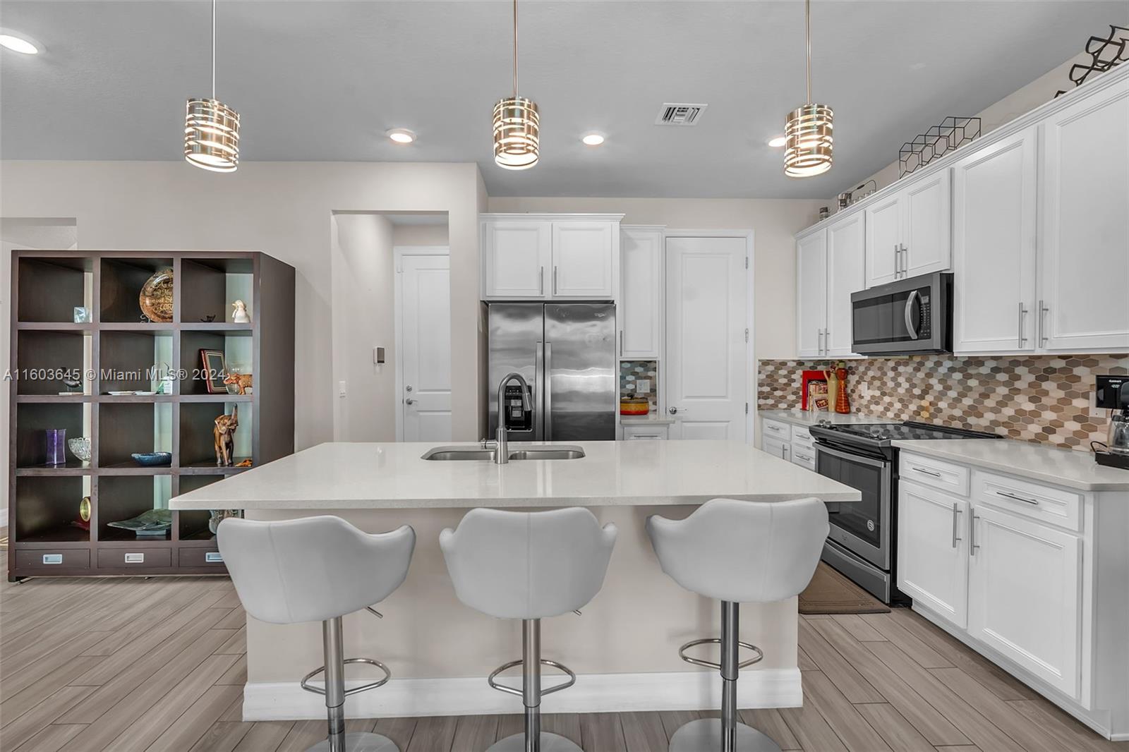 1524 Myrtle Oak Terrace Hollywood FL 33021