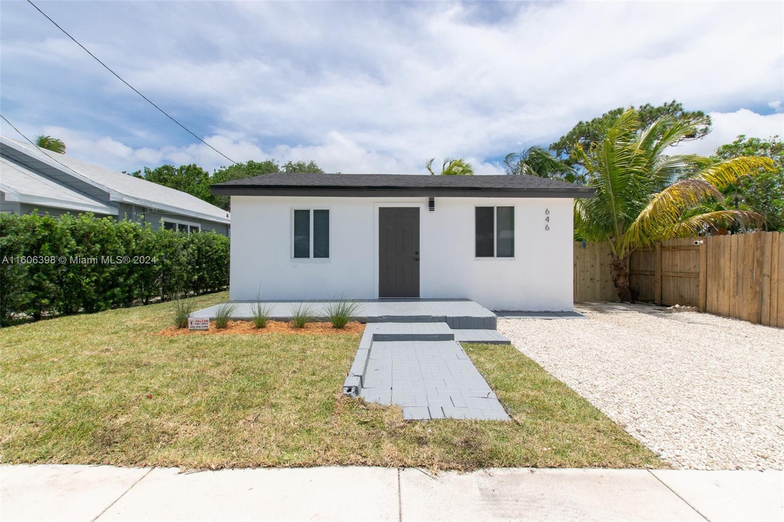 646 NE 32nd Street Oakland Park FL 33334