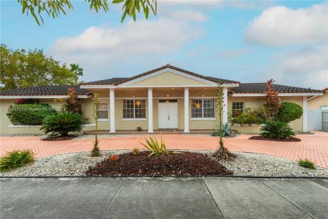 5242 SW 102nd Avenue Miami FL 33165
