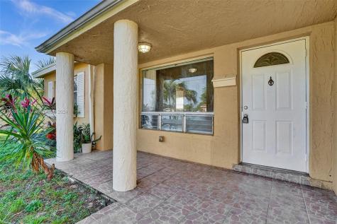 3884 NW 34th Street Lauderdale Lakes FL 33309