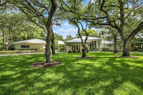 6335 SW 110th Street Pinecrest FL 33156
