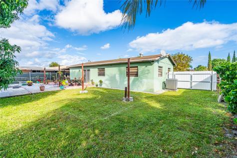 20444 NW 44th Place Miami Gardens FL 33055