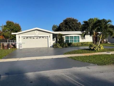 2354 NW 37th Avenue Lauderdale Lakes FL 33311
