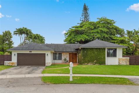 10005 SW 114th Court Miami FL 33176