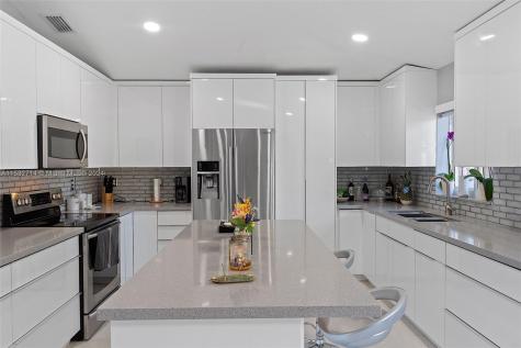 8955 SW 215th Terrace Cutler Bay FL 33189