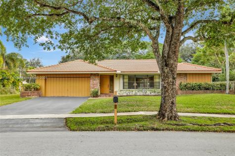 9360 NW 13th Street Plantation FL 33322