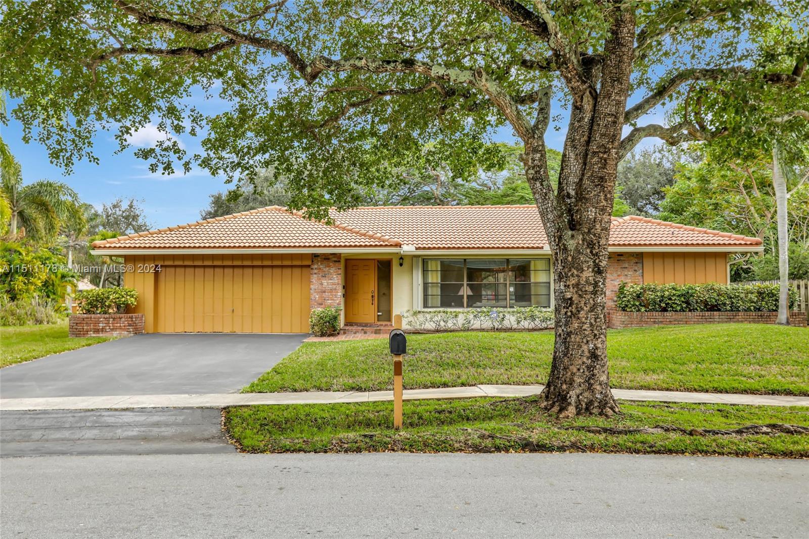 9360 NW 13th Street Plantation FL 33322