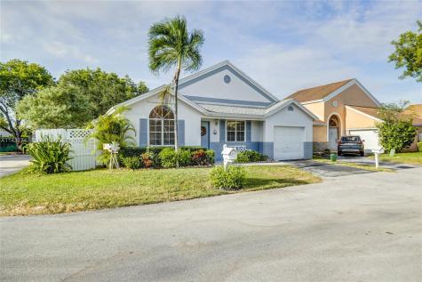 1140 SW 108th Terrace Davie FL 33324