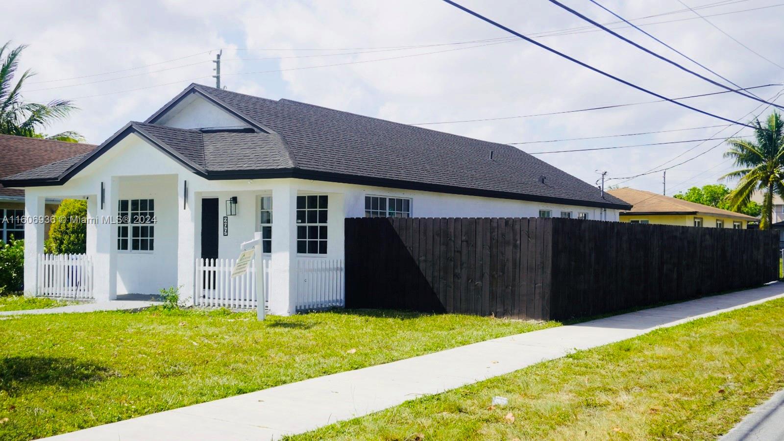 299 NE 35th Street Oakland Park FL 33334