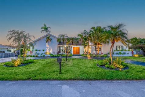 7925 SW 173rd Terrace Palmetto Bay FL 33157