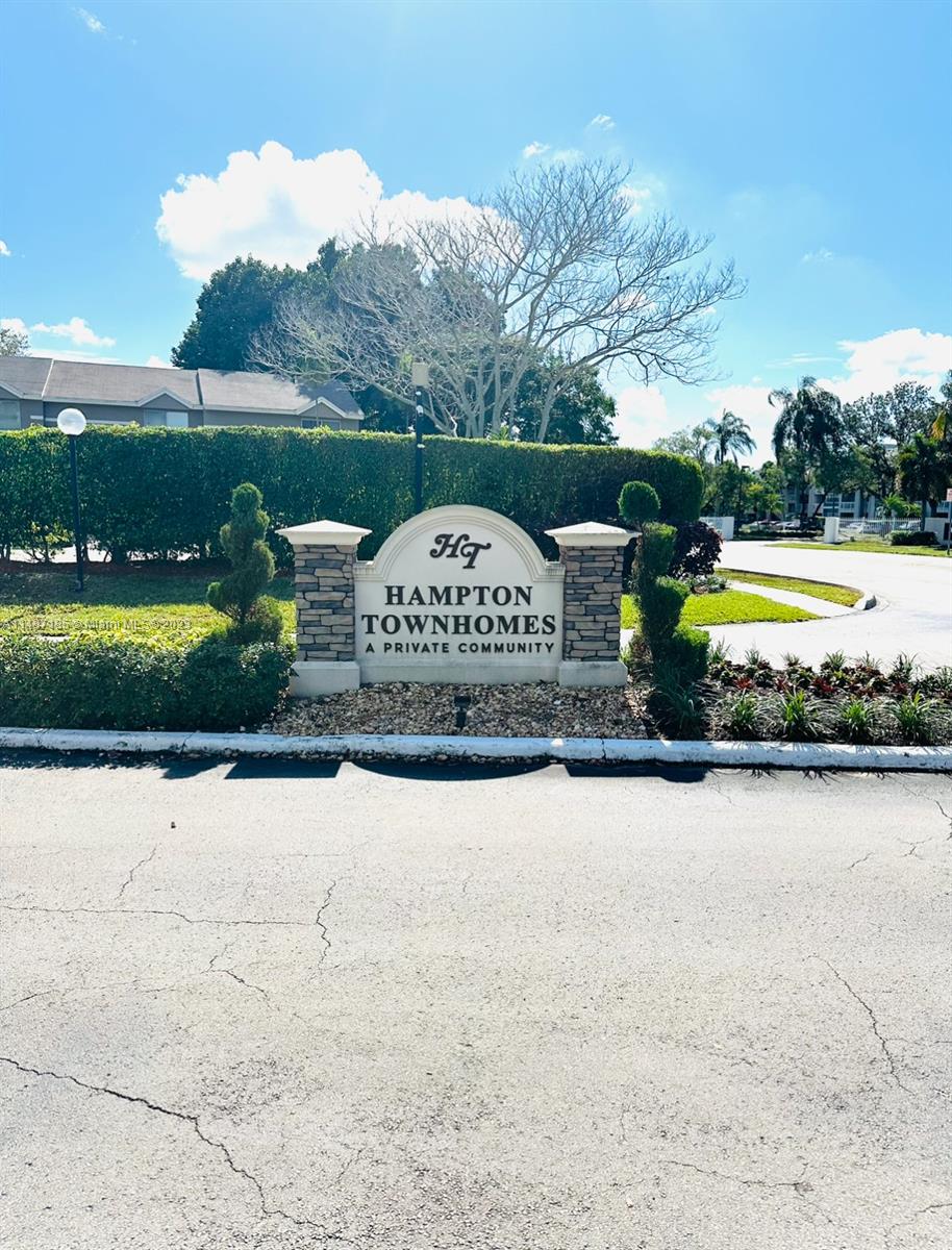 1431 Sussex Drive North Lauderdale FL 33068