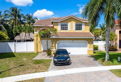 2940 E Sable Circle Margate FL 33063