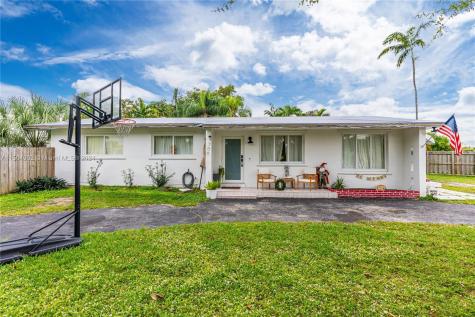 9700 Thanksgiving Drive Cutler Bay FL 33157