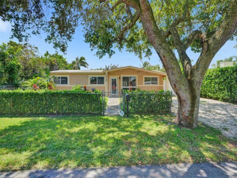 6640 Cleveland Street Hollywood FL 33024