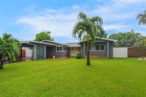 6620 SW 7th Street Pembroke Pines FL 33023