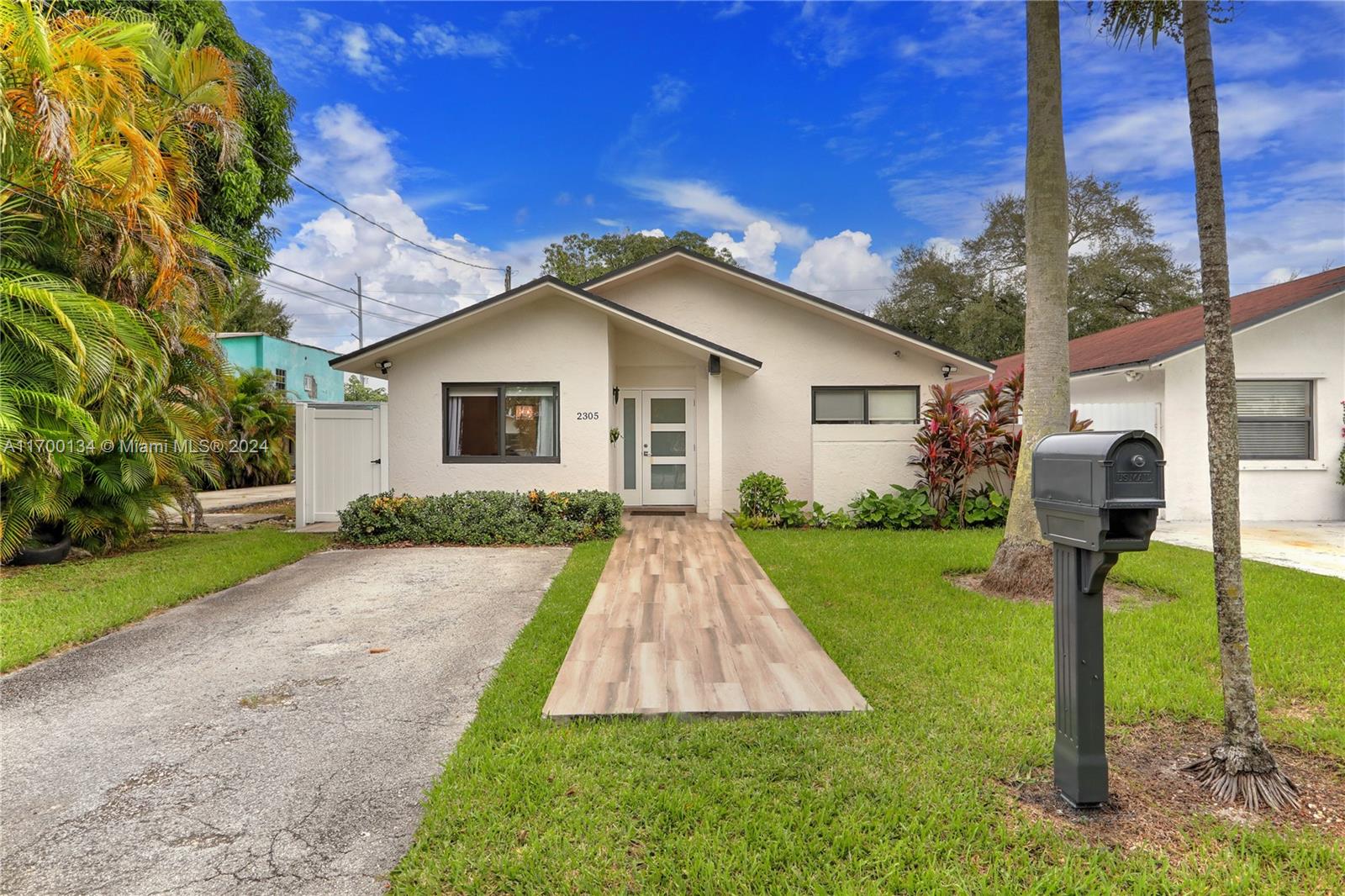 2305 SW 62nd Court Miami FL 33155
