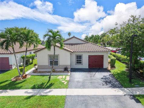 1915 NW 193rd Avenue Pembroke Pines FL 33029