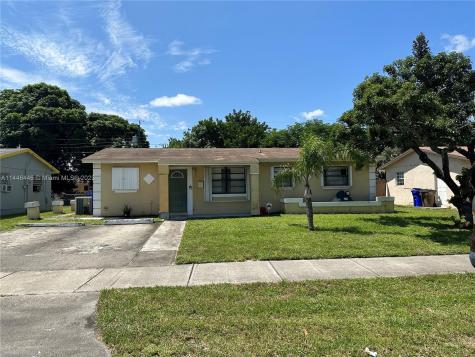 5321 NE 9th Terrace Deerfield Beach FL 33064